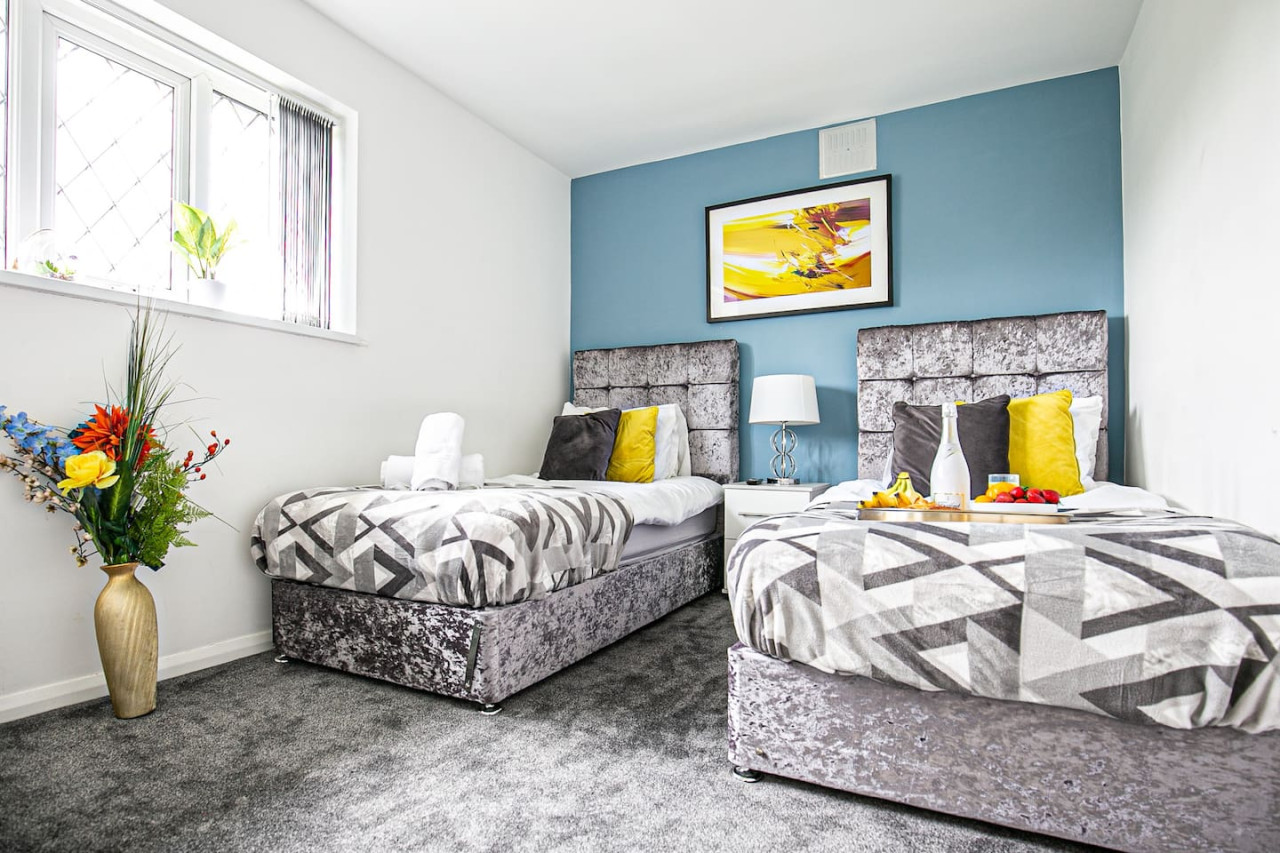 Cosy House • Central Location • Free Parking • Fast WiFi • Garden • Self-Check-In in 60 Buckley Road House - Property image 8 - VivreStays