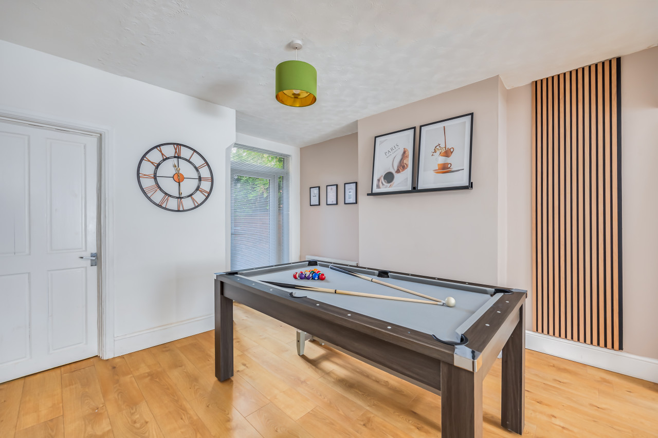 Elegant House • City Centre • Pool Table • Free Parking • Fast WiFi • Smart TVs • Self-Check-In in 145 Lutterworth Road - Property image 19 - VivreStays