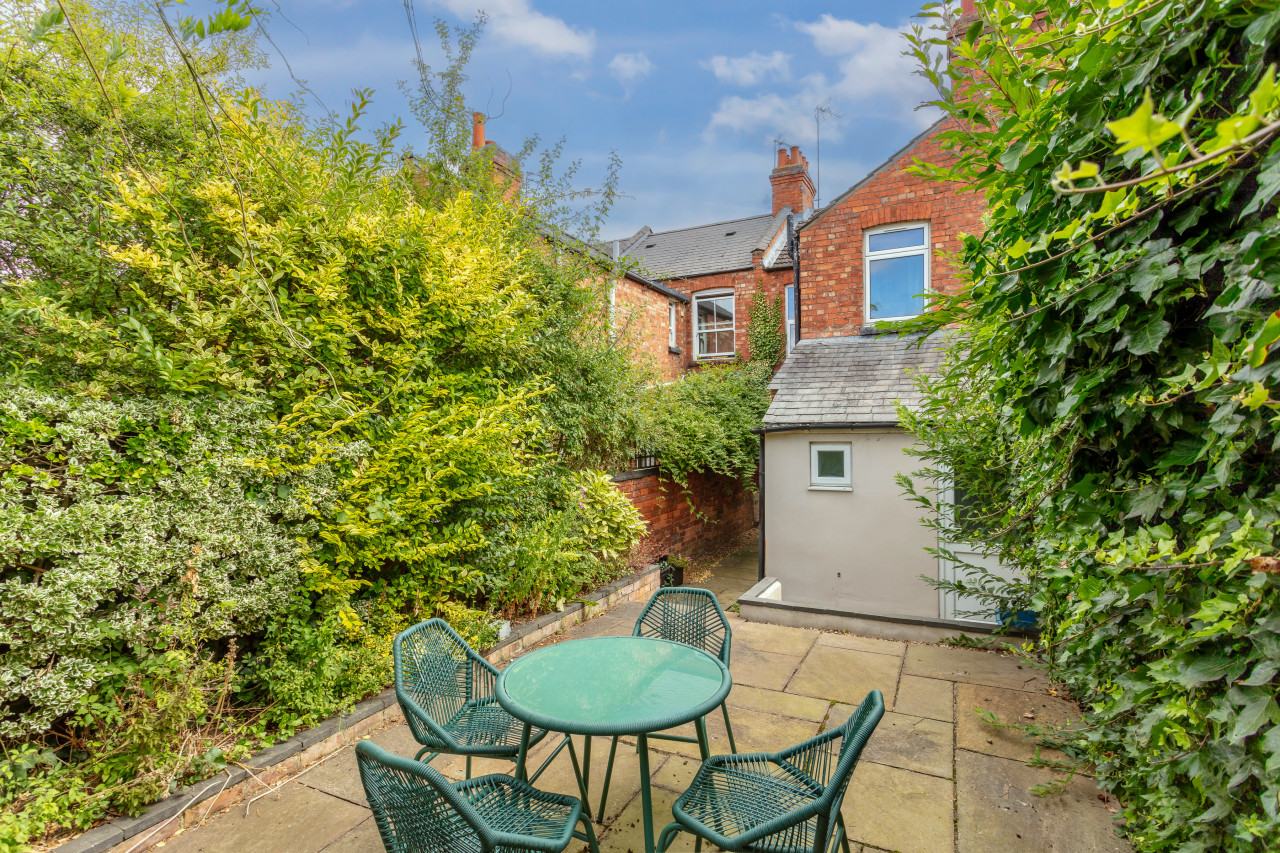 Elegant House • City Centre • Pool Table • Free Parking • Fast WiFi • Smart TVs • Self-Check-In in 145 Lutterworth Road - Property image 23 - VivreStays