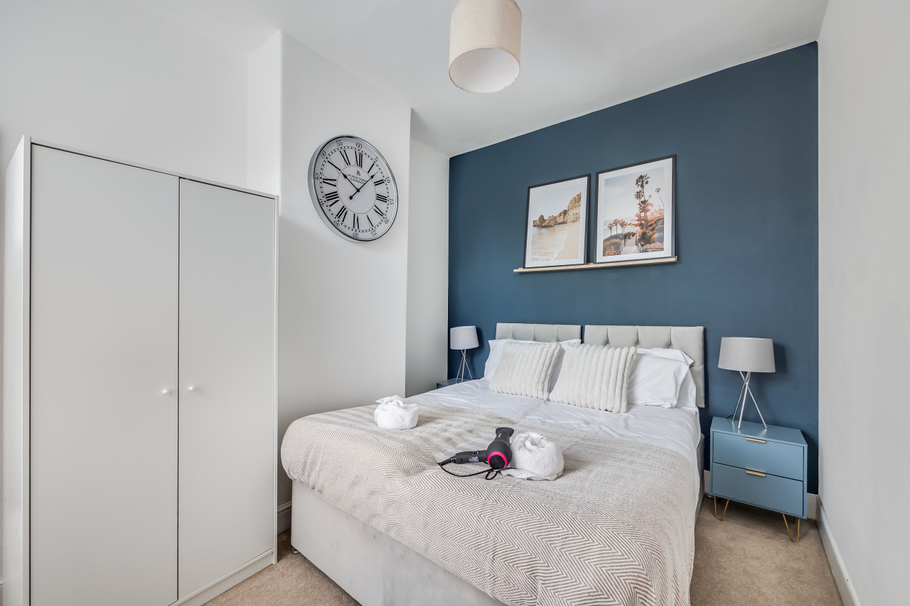 Elegant House • City Centre • Pool Table • Free Parking • Fast WiFi • Smart TVs • Self-Check-In in 145 Lutterworth Road - Property image 8 - VivreStays