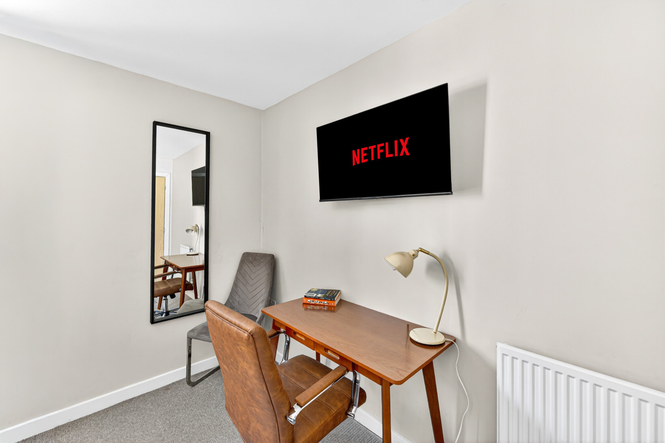 Beautiful Flat • City Centre • Balcony • Secure Parking • Sky TV • Super-Fast WiFi • Yoko Property in 50 Columbia Place - Property image 10 - VivreStays
