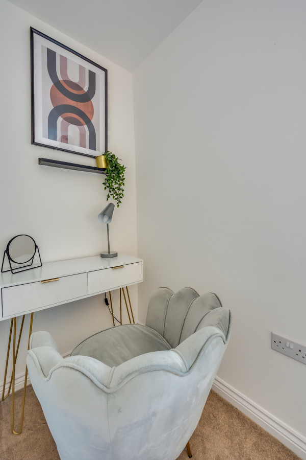 Oakridge House • Parking • Fast WiFi • Smart TVs • Garden • Self-Check-In in 32 Winchcombe Meadows - Property image 22 - VivreStays