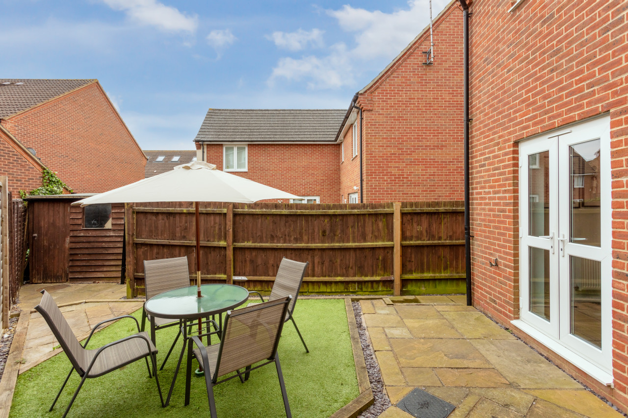 Oakridge House • Parking • Fast WiFi • Smart TVs • Garden • Self-Check-In in 32 Winchcombe Meadows - Property image 26 - VivreStays