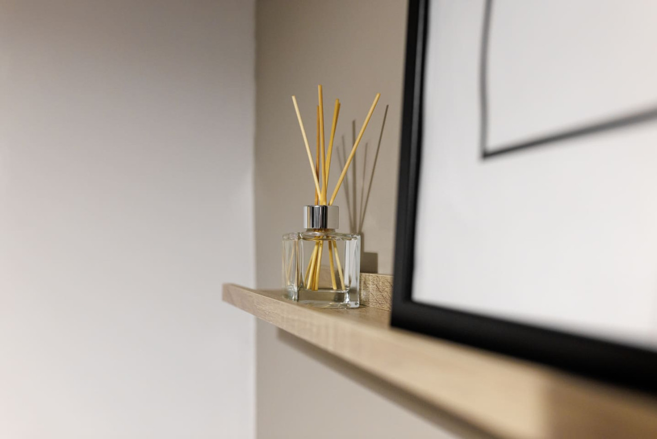 Studio 7 • City Centre • En-Suite Shower • Fast WiFi • Smart TV in 138 Borough Road Studio 7 - Property image 12 - VivreStays