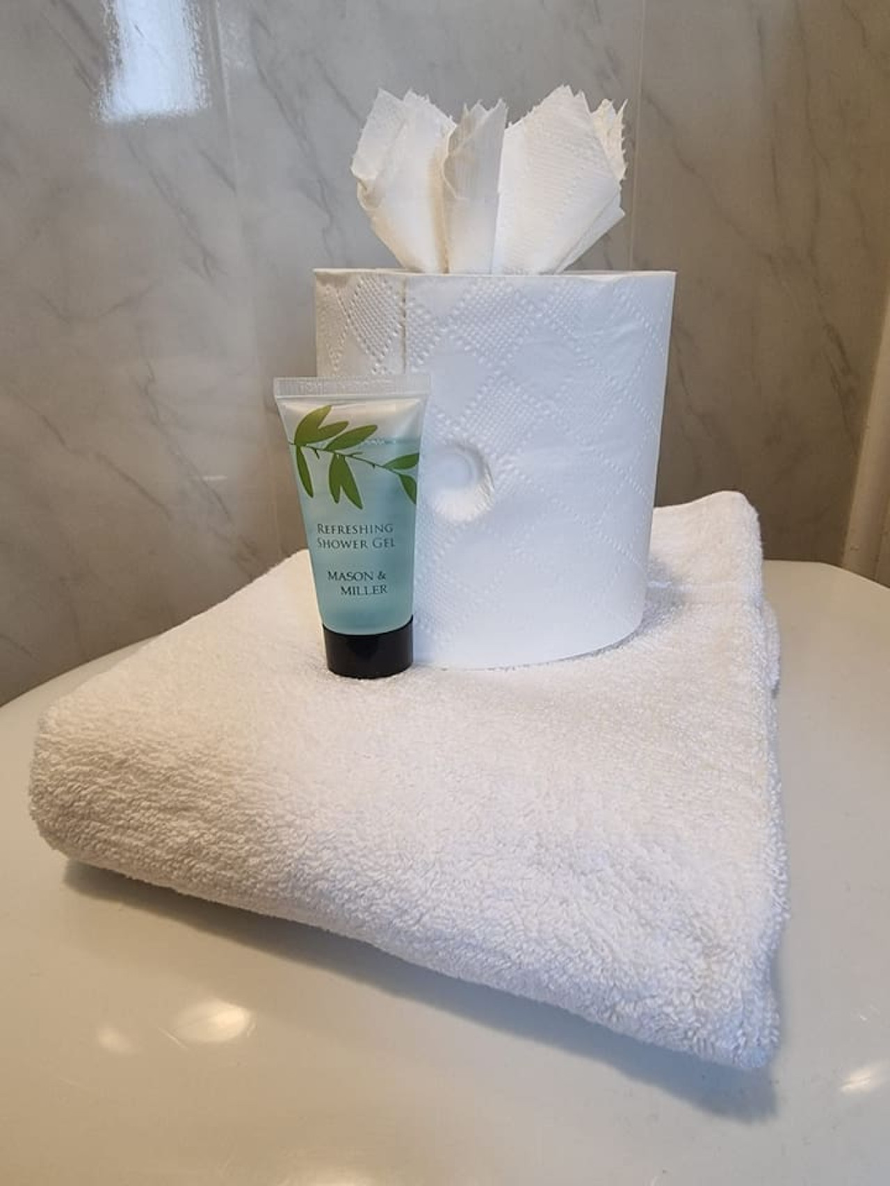 Studio 3 • City Centre • En-Suite Shower • Fast WiFi • Smart TV in 138 Borough Road Studio 3 - Property image 11 - VivreStays