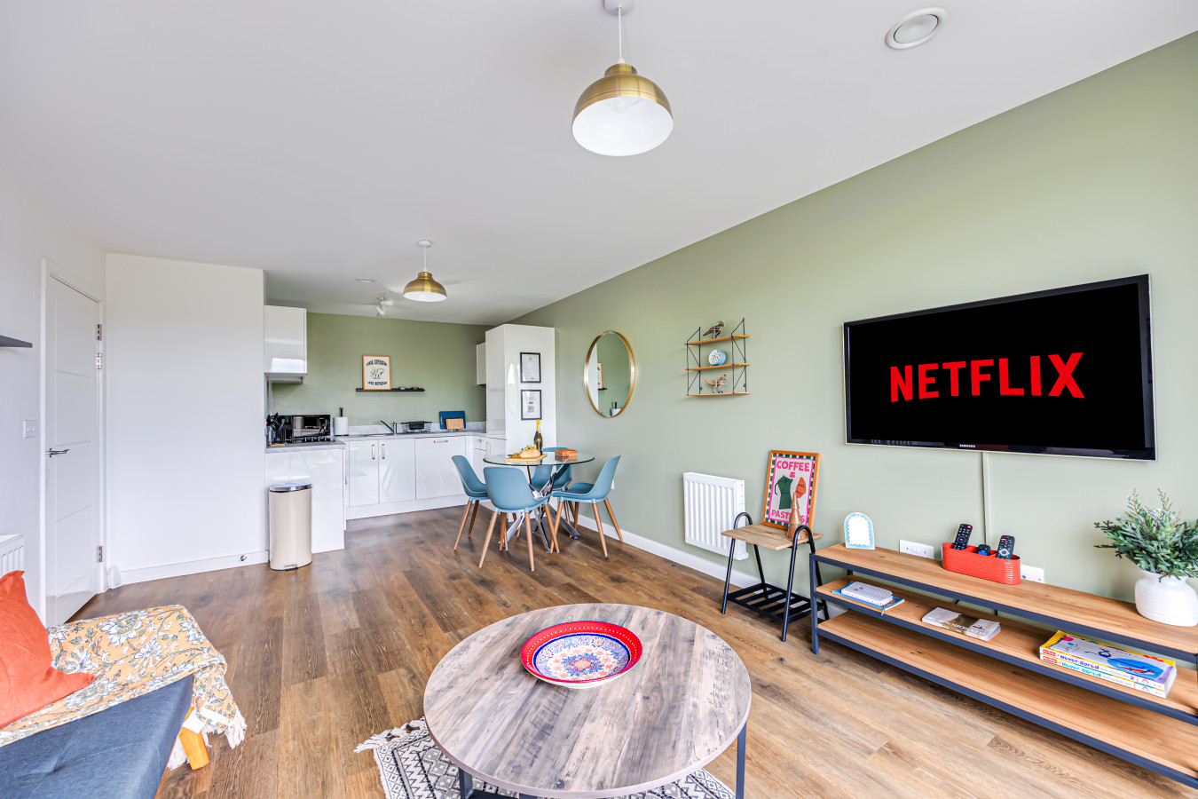Penthouse Apartment @ Campbell Wharf • City Centre • Balcony • Free Parking • Fast Wifi in Union Court, 8 Canal Street - Property image 12 - VivreStays