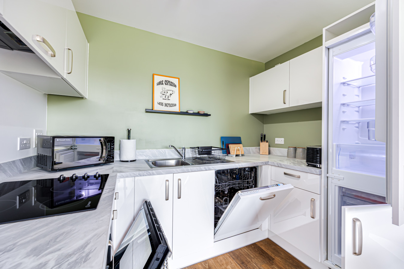 Penthouse Apartment @ Campbell Wharf • City Centre • Balcony • Free Parking • Fast Wifi in Union Court, 8 Canal Street - Property image 22 - VivreStays