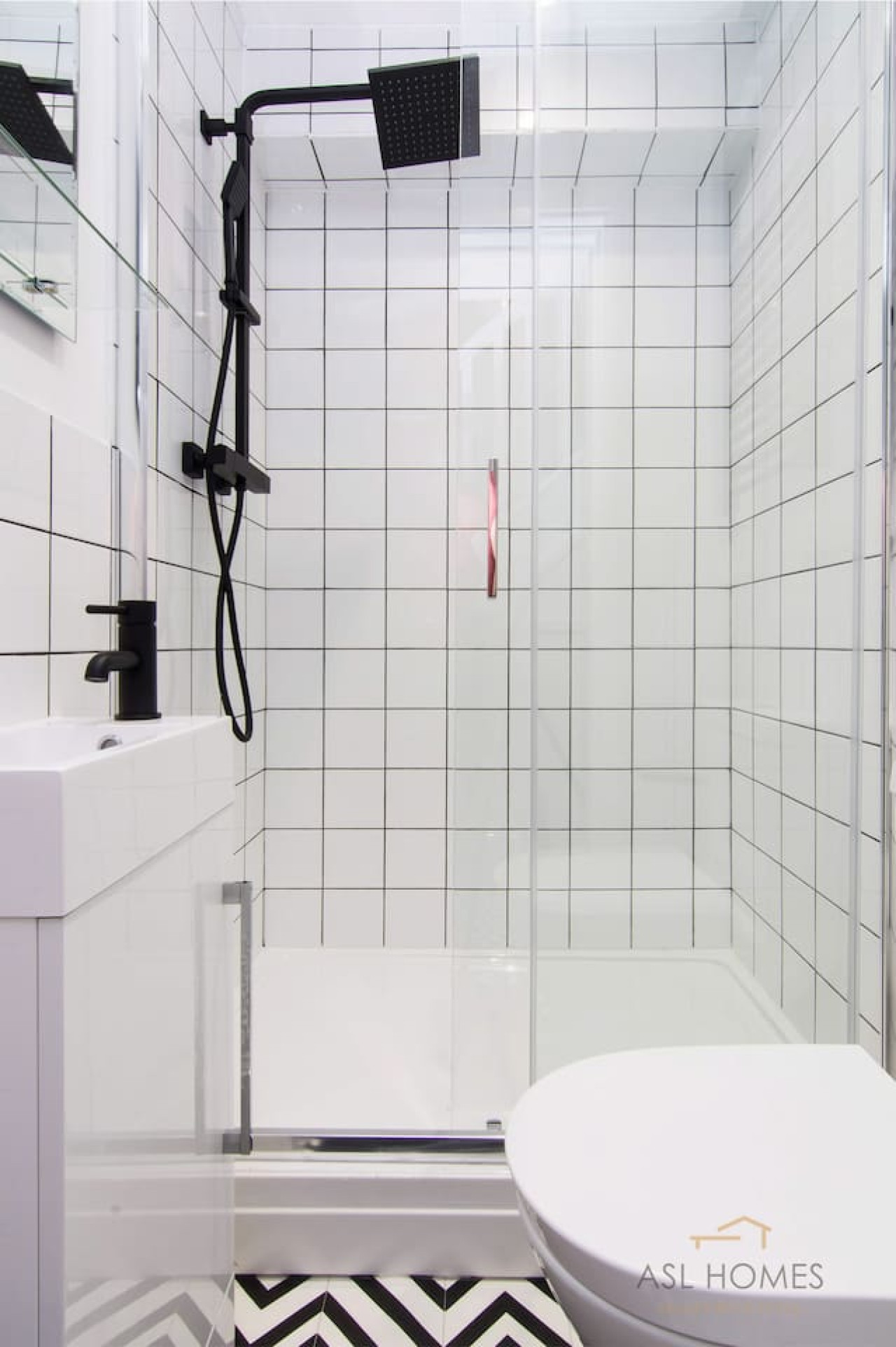 Stylish 5 bedroom 5 bathroom House • Sleeps 10 • Free Parking • Fast WiFi in 103 Bolingbroke Road - Property image 7 - VivreStays