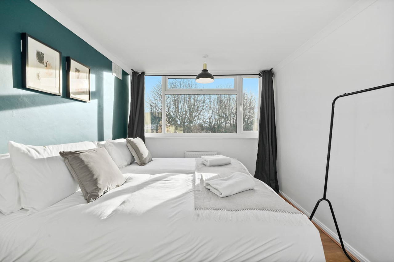 Cosy 3-Bedroom House • Free Parking • Garden • Fast Wifi • Self-Check-In in 4 Olaf Place - Property image 12 - VivreStays