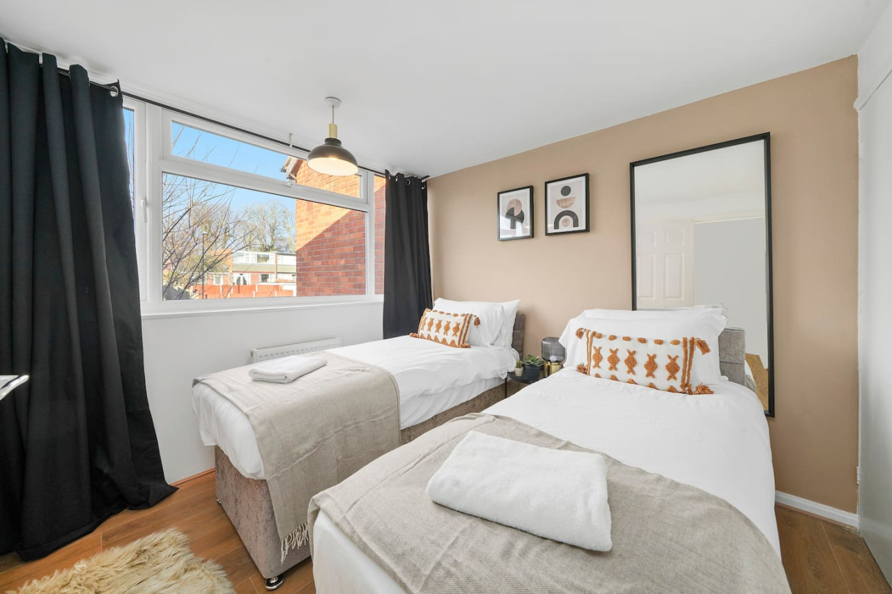 Cosy 3-Bedroom House • Free Parking • Garden • Fast Wifi • Self-Check-In in 4 Olaf Place - Property image 17 - VivreStays