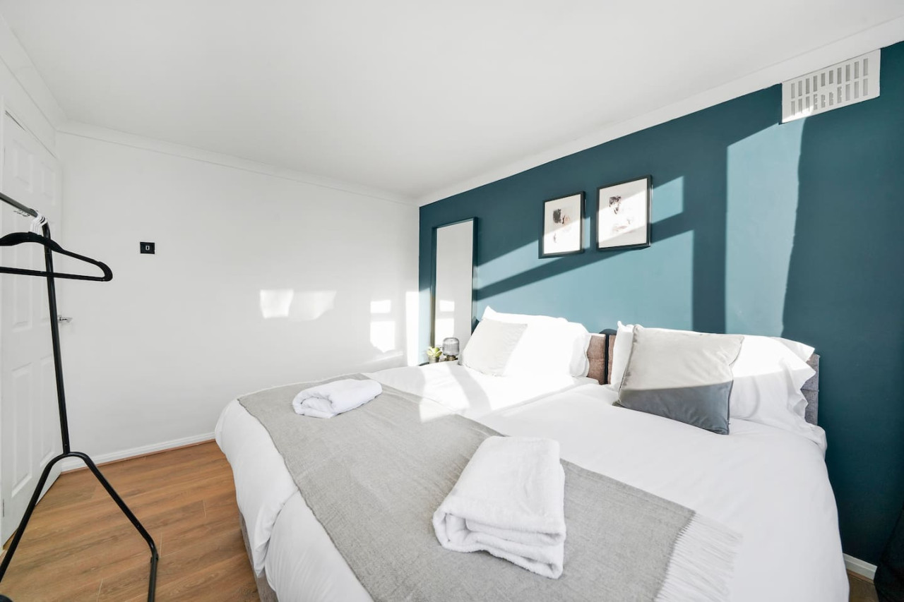 Cosy 3-Bedroom House • Free Parking • Garden • Fast Wifi • Self-Check-In in 4 Olaf Place - Property image 8 - VivreStays