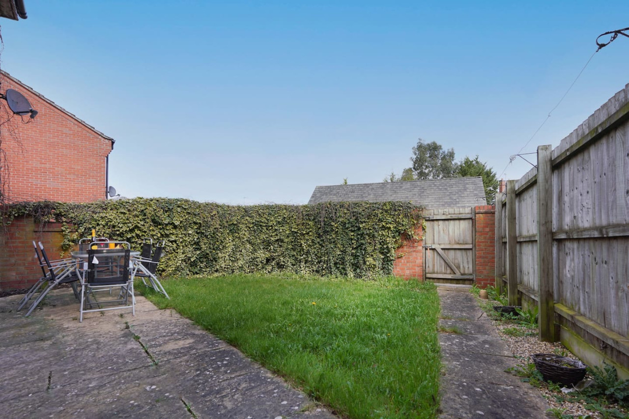 Grange House • Free Parking • Garden • Super-Fast Wifi • Smart TVs with Netflix in 17 School Lane - Property image 28 - VivreStays