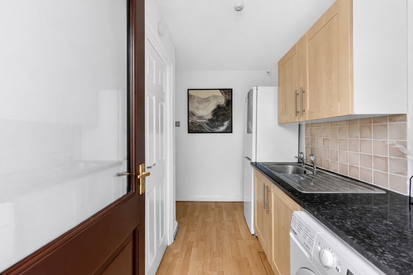 Elegant Detached House • City Centre Location • Driveway Parking • 750mbps+ WiFi • Self-Check-In in 10 Grace Avenue - Property image 25 - VivreStays