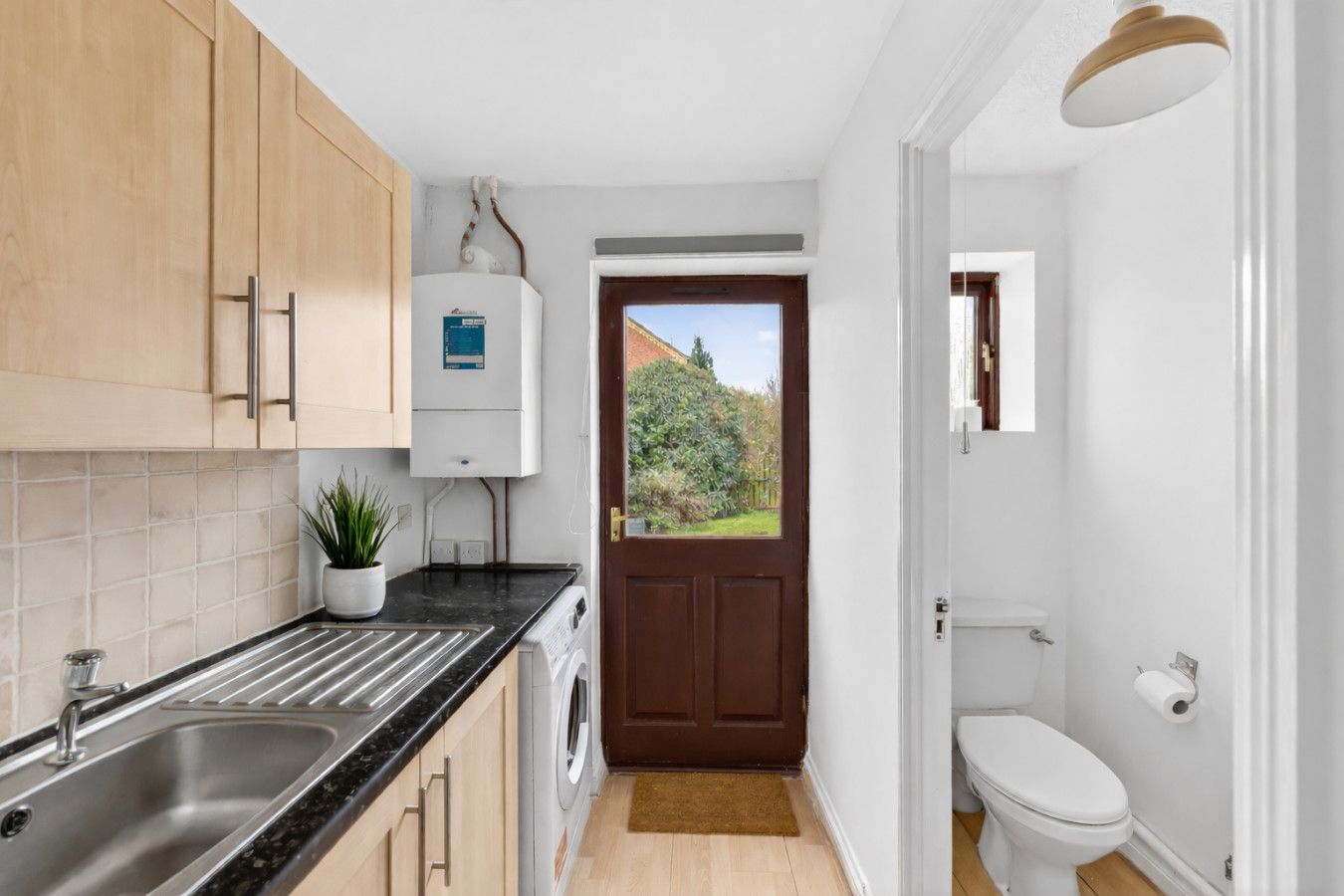 Elegant Detached House • City Centre Location • Driveway Parking • 750mbps+ WiFi • Self-Check-In in 10 Grace Avenue - Property image 24 - VivreStays
