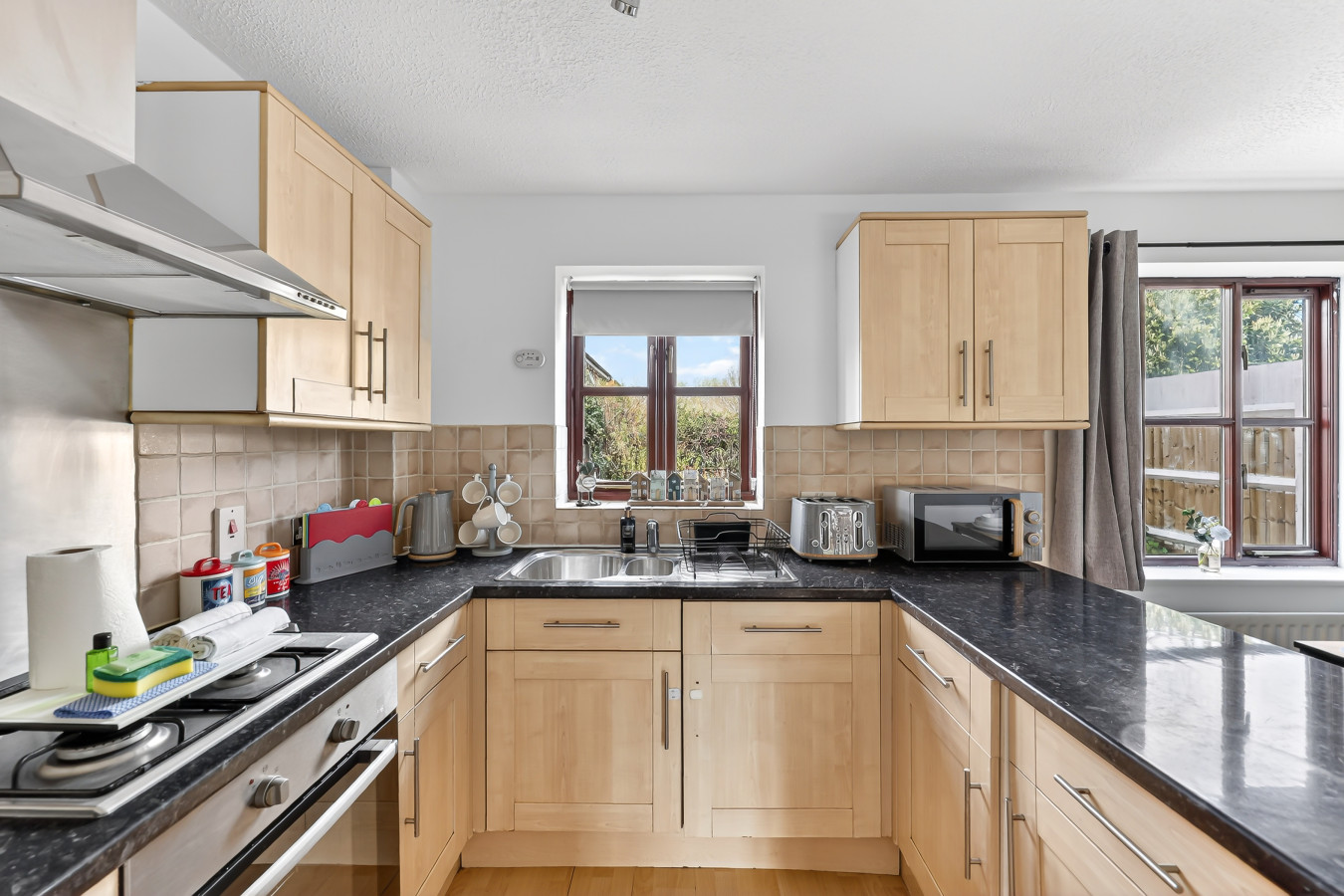 Elegant Detached House • City Centre Location • Driveway Parking • 750mbps+ WiFi • Self-Check-In in 10 Grace Avenue - Property image 20 - VivreStays
