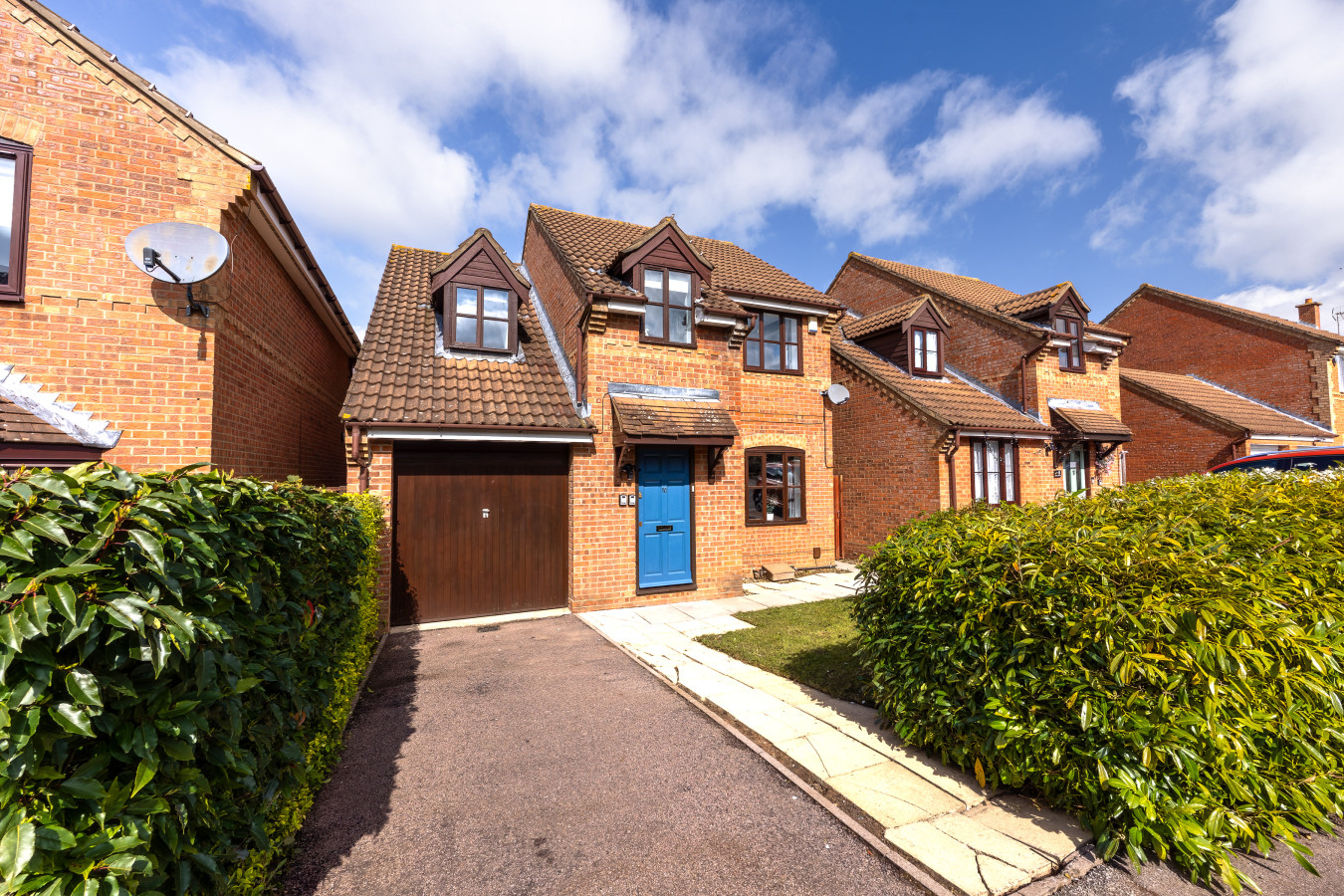 Elegant Detached House • City Centre Location • Driveway Parking • 750mbps+ WiFi • Self-Check-In in 10 Grace Avenue - Property image 32 - VivreStays