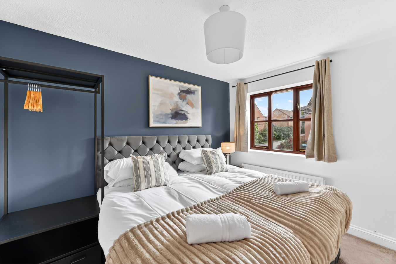 Elegant Detached House • City Centre Location • Driveway Parking • 750mbps+ WiFi • Self-Check-In in 10 Grace Avenue - Property image 7 - VivreStays