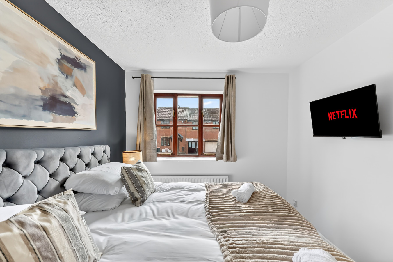 Elegant Detached House • City Centre Location • Driveway Parking • 750mbps+ WiFi • Self-Check-In in 10 Grace Avenue - Property image 8 - VivreStays