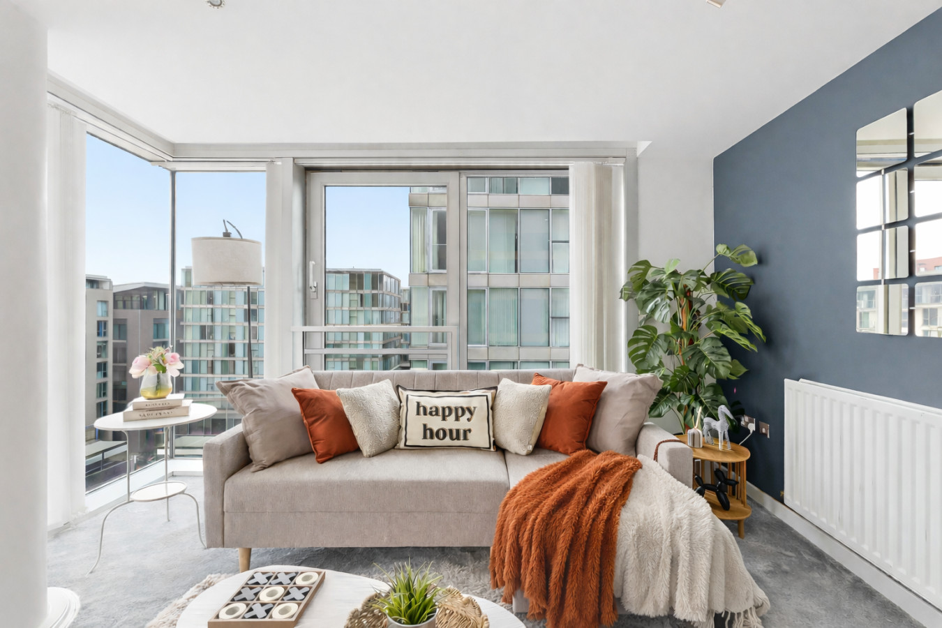 Manhattan Apartment @ The Hub • City Centre • Free Parking • Smart TVs • Fast WiFi • Self-Check-In in Manhattan House, 401 Witan Gate 36 Manhattan House - Property image 11 - VivreStays