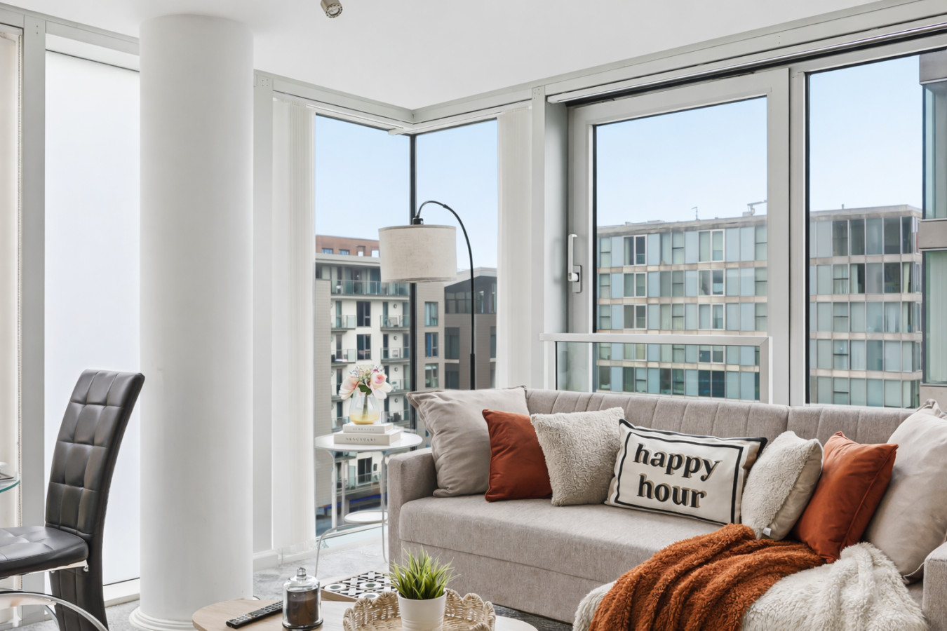 Manhattan Apartment @ The Hub • City Centre • Free Parking • Smart TVs • Fast WiFi • Self-Check-In in Manhattan House, 401 Witan Gate 36 Manhattan House - Property image 9 - VivreStays