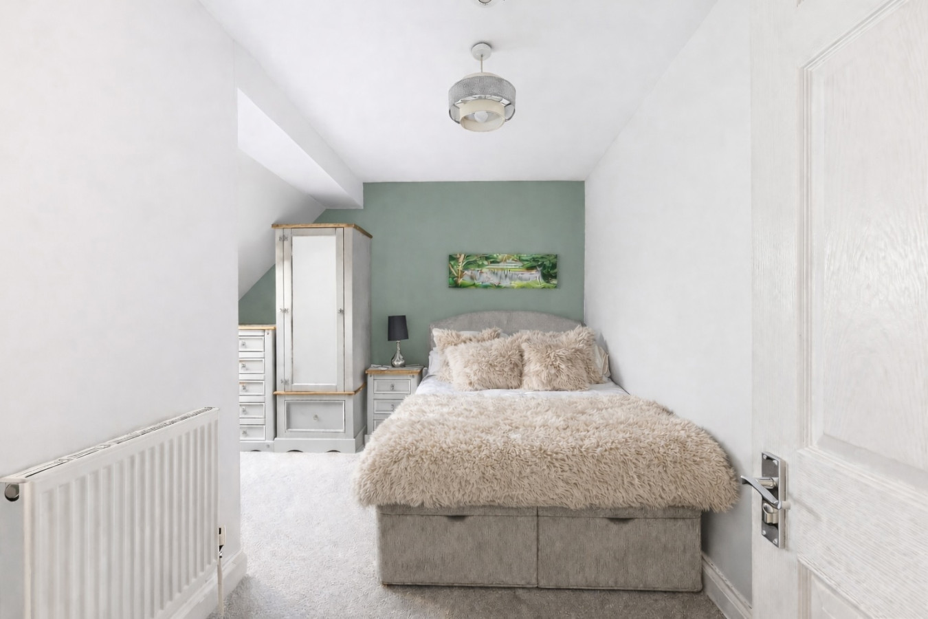 Loughton House • Prime Location • Driveway Parking • Smart TVs • Super-Fast WiFi • Garden in 62 London Road - Property image 14 - VivreStays
