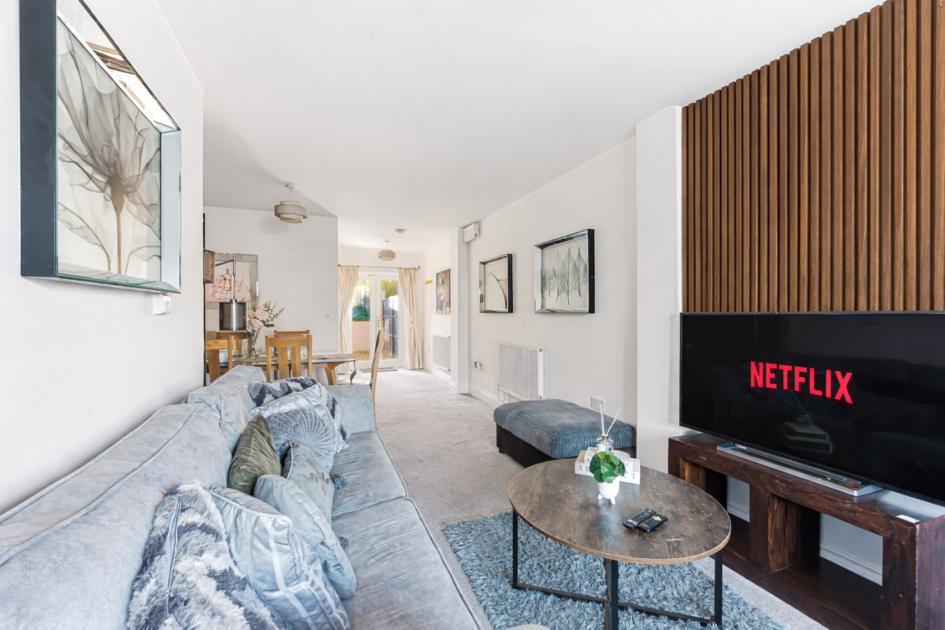 Loughton House • Prime Location • Driveway Parking • Smart TVs • Super-Fast WiFi • Garden in 62 London Road - Property image 19 - VivreStays