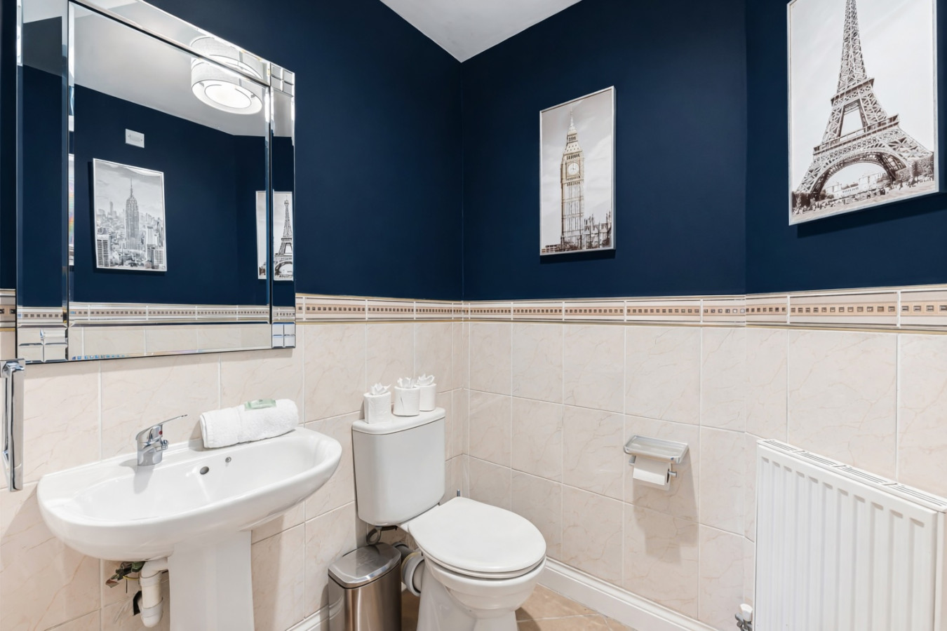 Loughton House • Prime Location • Driveway Parking • Smart TVs • Super-Fast WiFi • Garden in 62 London Road - Property image 26 - VivreStays