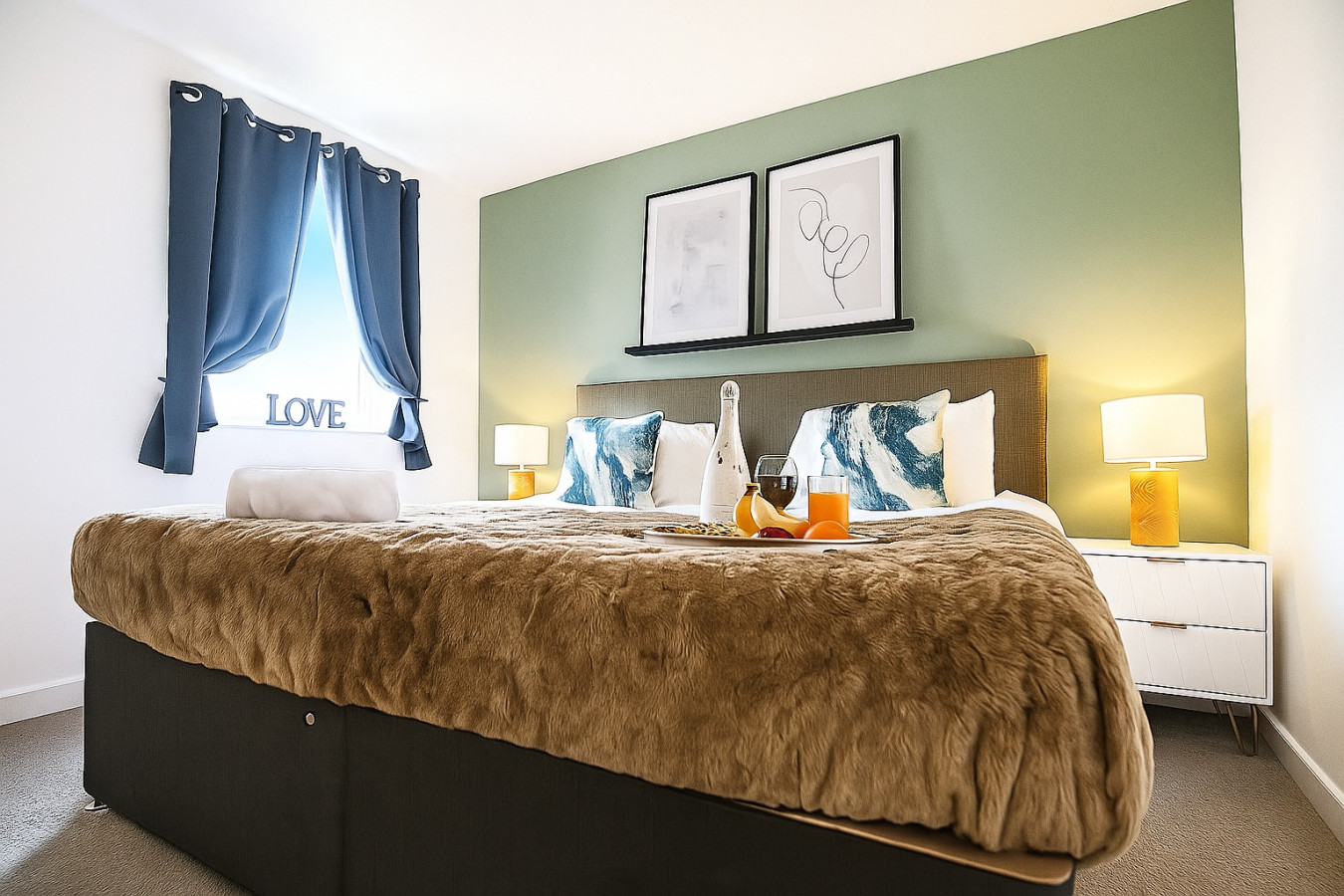 Duplex Apartment • Balcony • Free Parking • Fast Wi-Fi • Smart TVs • Self-Check-In in 7 Addenbrookes Road Flat 7 - Property image 7 - VivreStays