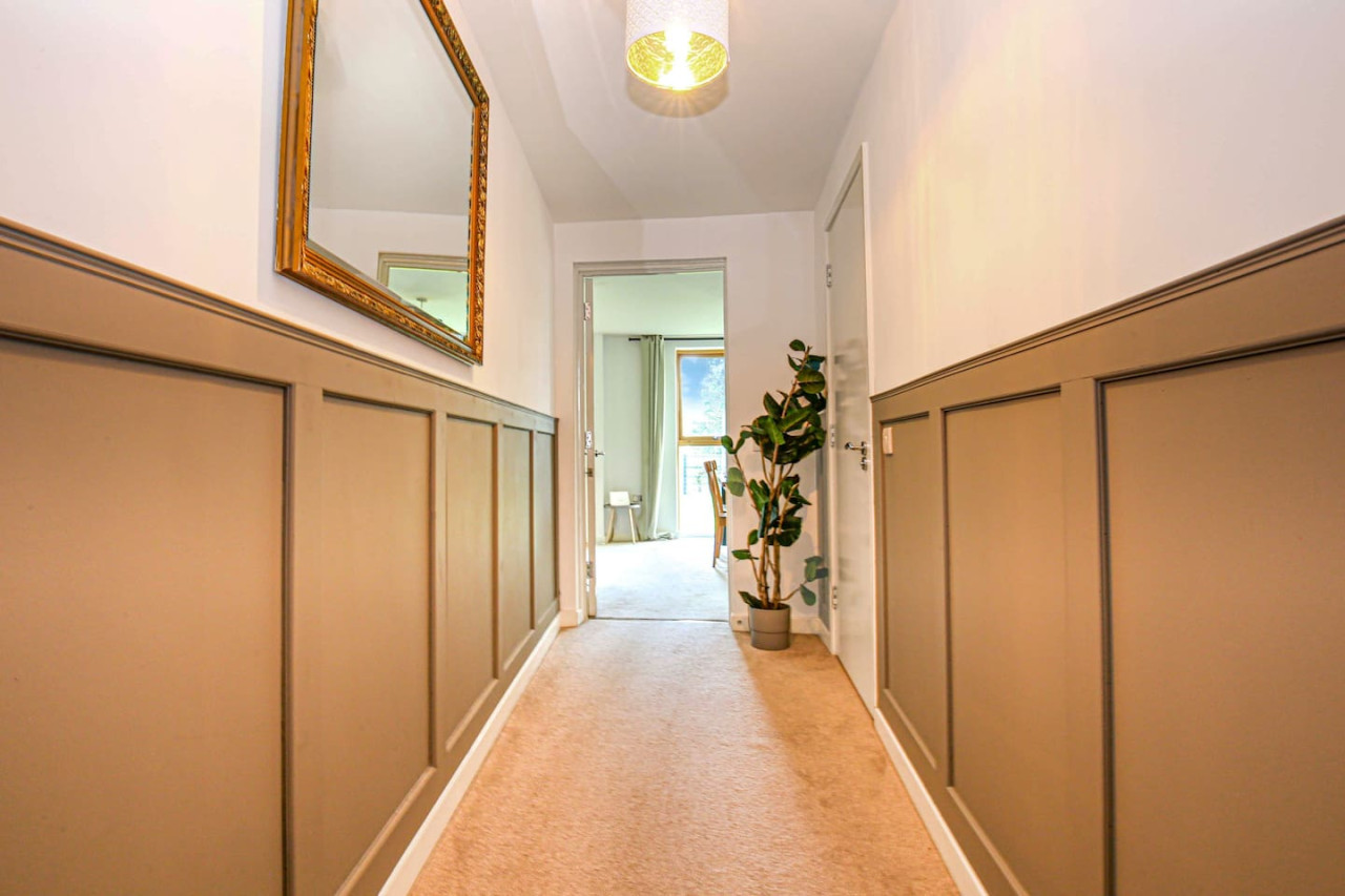 Beautiful Apartment - City Centre - Garden+Parking in 10 Huntley Crescent - Property image 22 - VivreStays