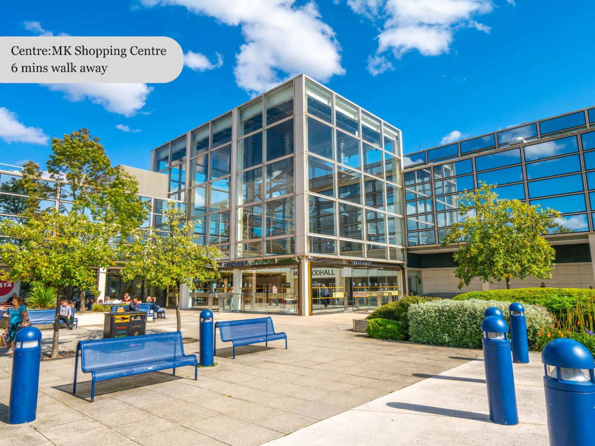 Beautiful Apartment - City Centre - Garden+Parking in 10 Huntley Crescent - Property image 27 - VivreStays