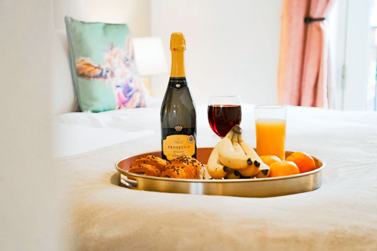 Middleton House • Sleeps 6 • Free Parking • Garden • Work Desk • Fast WiFi in 107 Tyhurst - Property image 15 - VivreStays