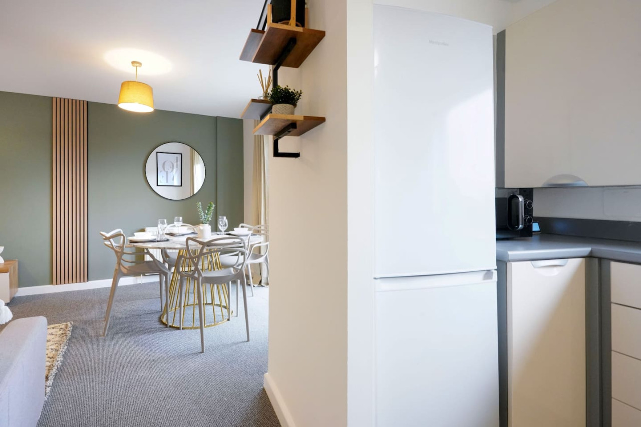 Stylish City Centre Apartment • Free Parking • Self-Check-In • Fast Wifi • SmartTVs in Woolmonger Street Flat 215 The Pinnacle - Property image 16 - VivreStays