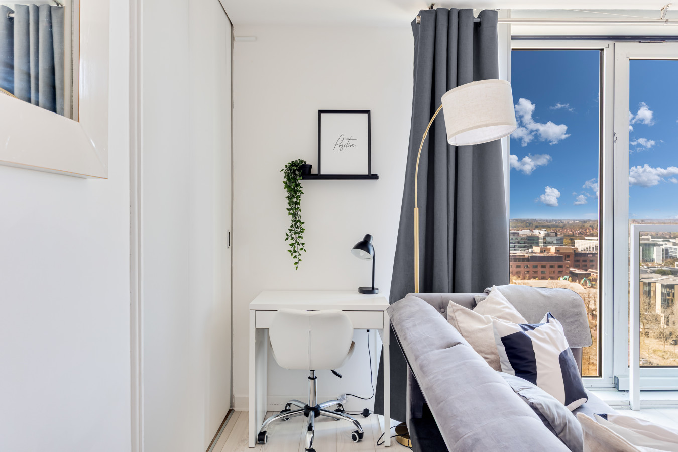 Manhattan Apartment @ The Hub • City Centre • Free Parking • Fast WiFi • SmartTV in Manhattan House, 401 Witan Gate 62 - Property image 6 - VivreStays