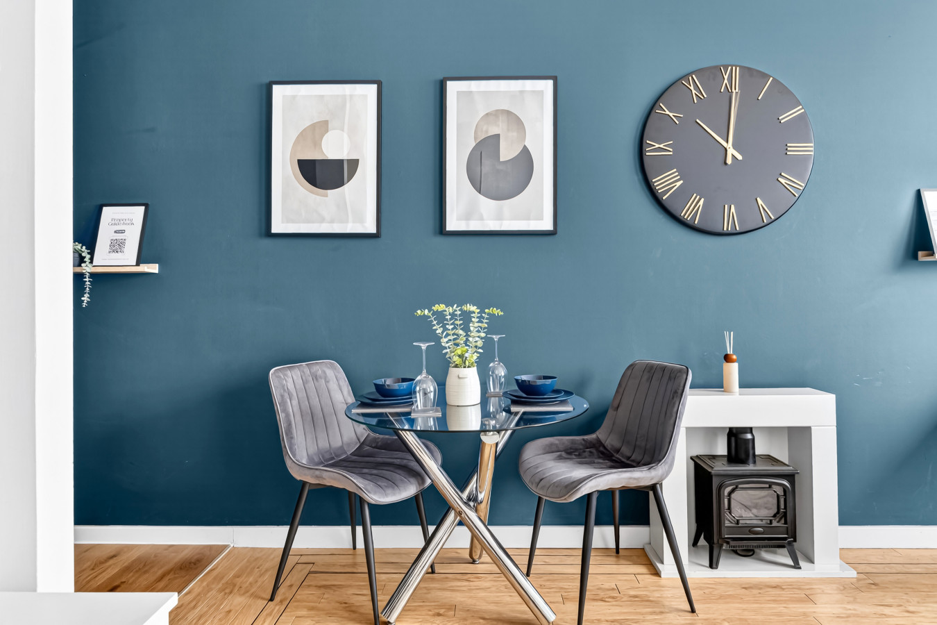 Penthouse Apartment @ The Hub • Skyline Views • Free Parking • Smart TVs • Fast Wifi in Rillaton Walk Flat 30 Staten House - Property image 12 - VivreStays