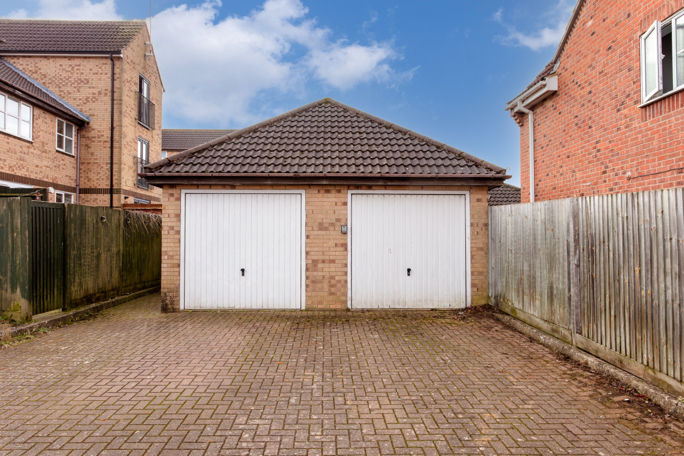 Tattenhoe House • Great Location • Free Parking • Smart TV • Garden in 48 Rosemullion Avenue - Property image 23 - VivreStays