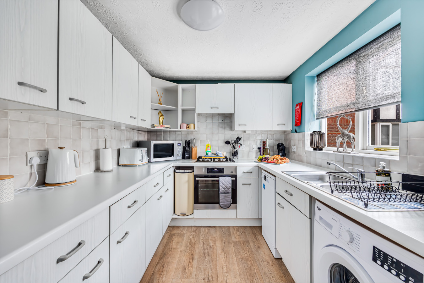 Tattenhoe House • Great Location • Free Parking • Smart TV • Garden in 48 Rosemullion Avenue - Property image 16 - VivreStays