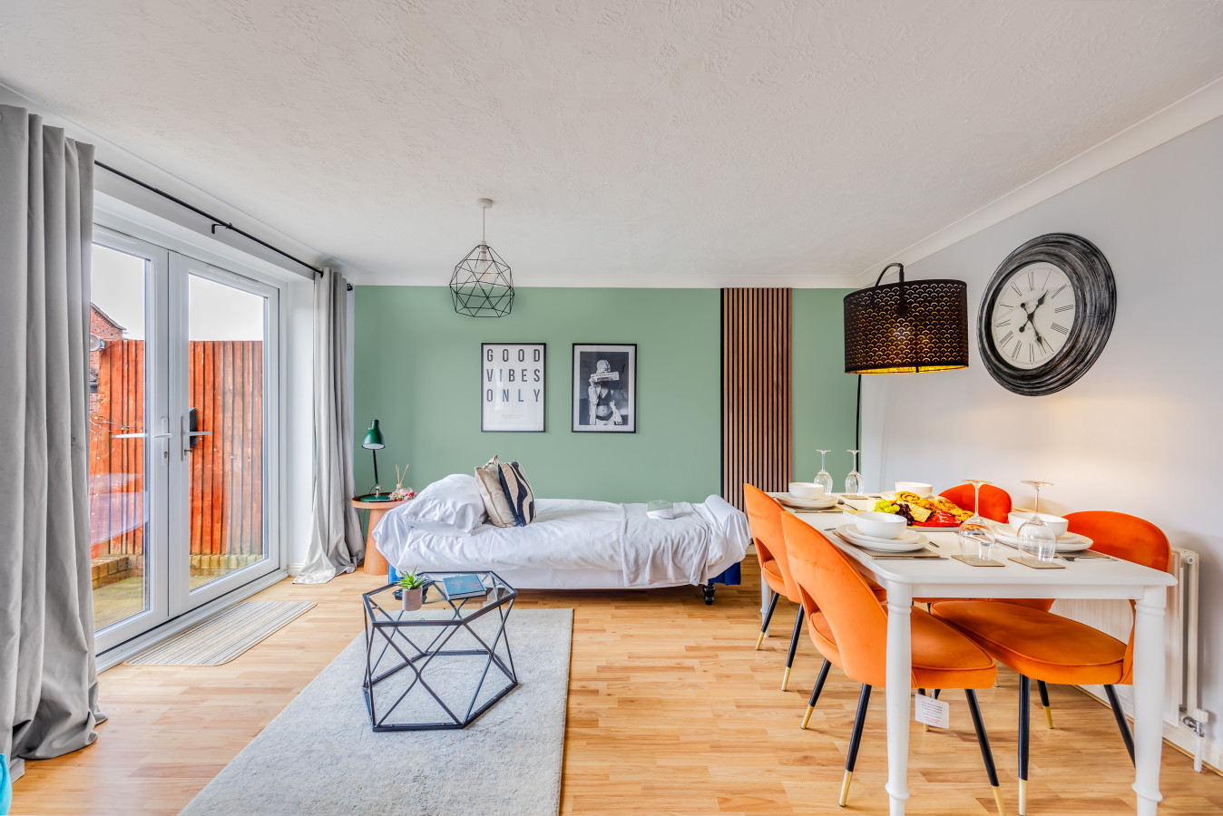 Tattenhoe House • Great Location • Free Parking • Smart TV • Garden in 48 Rosemullion Avenue - Property image 15 - VivreStays