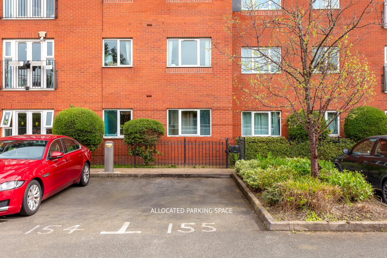 City Centre Apartment • Free Parking • Smart TV • Fast WiFI • Self-Check-In in Conisbrough Keep - Property image 20 - VivreStays