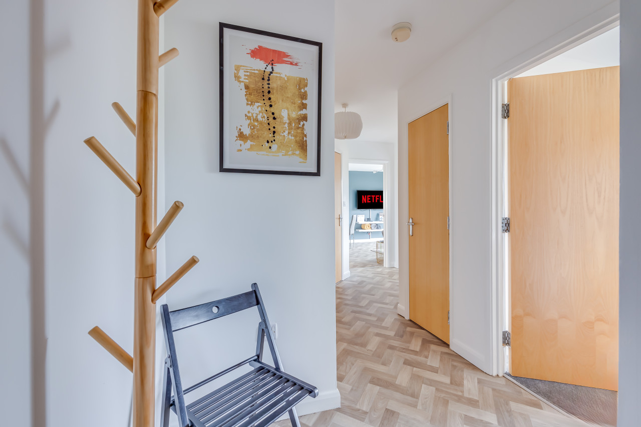 City Centre Apartment • Free Parking • Smart TV • Fast WiFI • Self-Check-In in Conisbrough Keep - Property image 19 - VivreStays