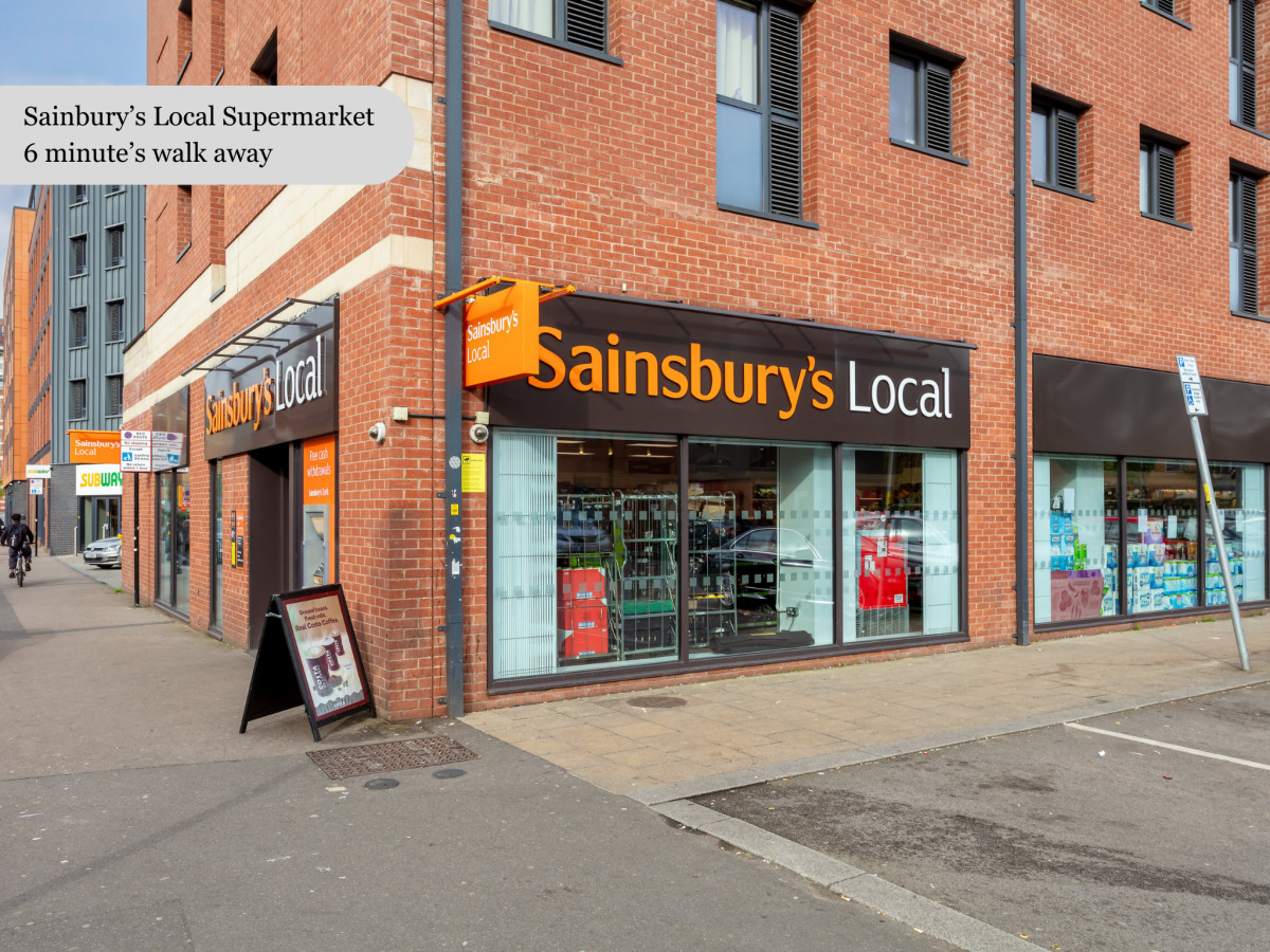 City Centre Apartment • Free Parking • Smart TV • Fast WiFI • Self-Check-In in Conisbrough Keep - Property image 23 - VivreStays