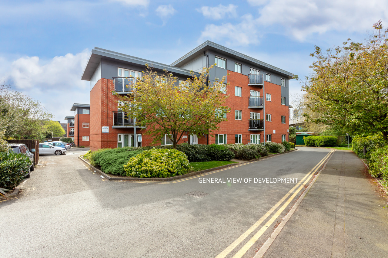 City Centre Apartment • Free Parking • Smart TV • Fast WiFI • Self-Check-In in Conisbrough Keep - Property image 22 - VivreStays