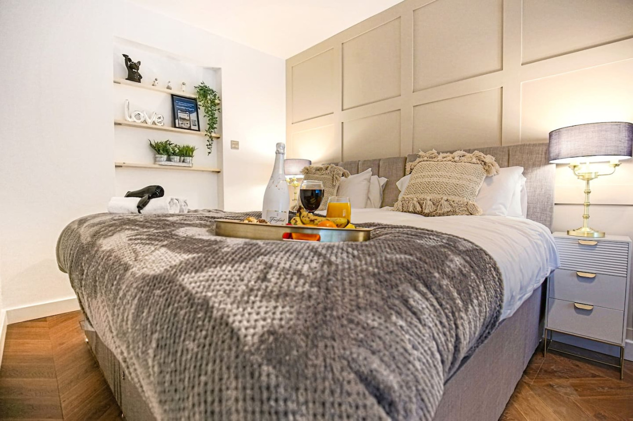 Grace House • City Centre • Driveway Parking • Pool Table • Sky TV • Fast Wifi in 36 Grace Avenue - Property image 8 - VivreStays