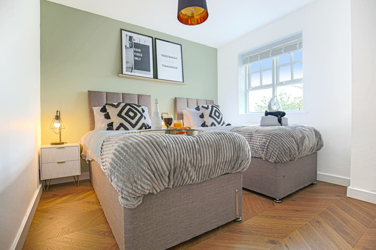 Grace House • City Centre • Driveway Parking • Pool Table • Sky TV • Fast Wifi in 36 Grace Avenue - Property image 13 - VivreStays