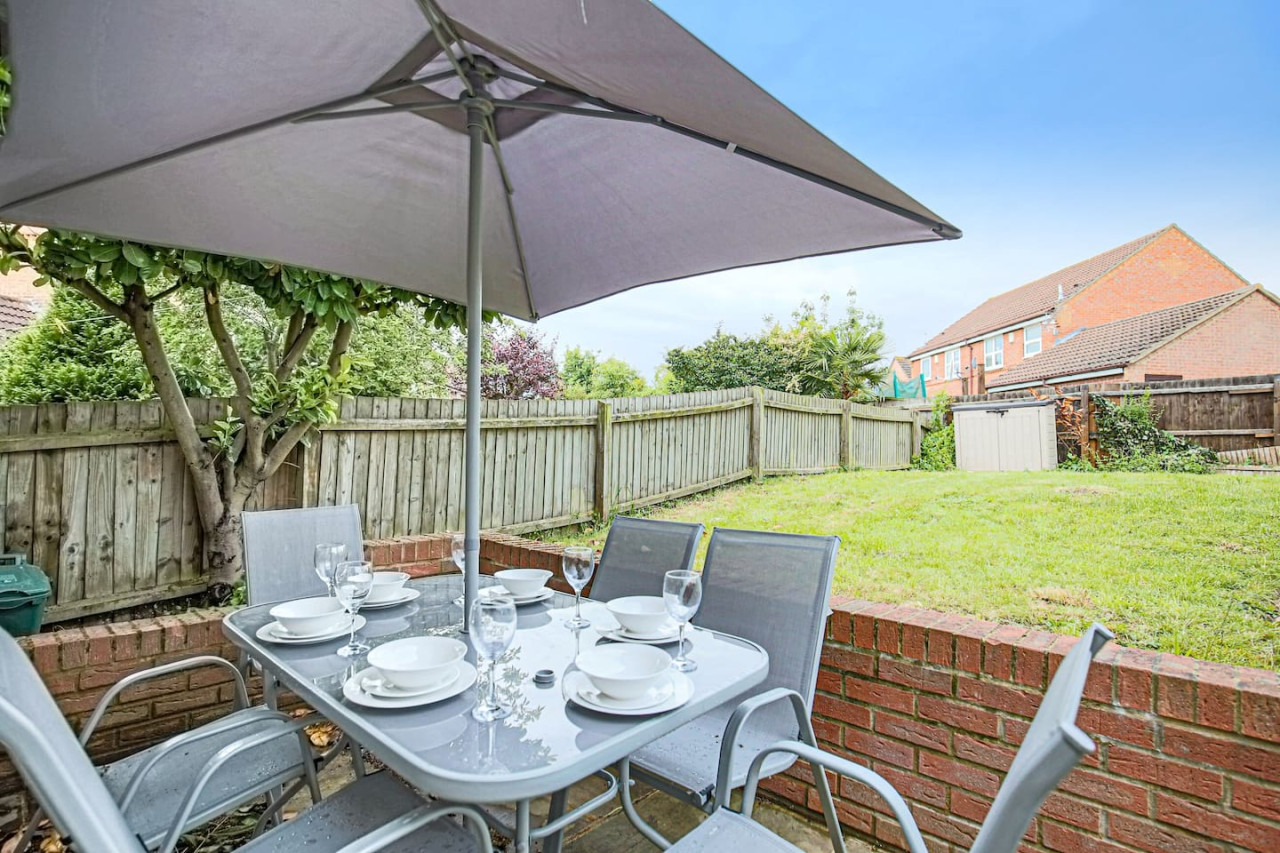 Grace House • City Centre • Driveway Parking • Pool Table • Sky TV • Fast Wifi in 36 Grace Avenue - Property image 30 - VivreStays