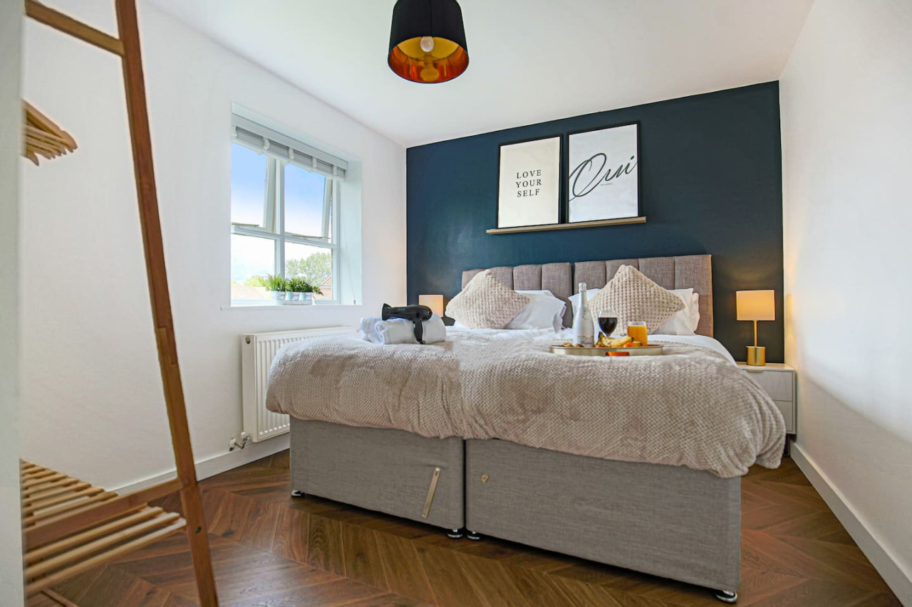 Grace House • City Centre • Driveway Parking • Pool Table • Sky TV • Fast Wifi in 36 Grace Avenue - Property image 12 - VivreStays