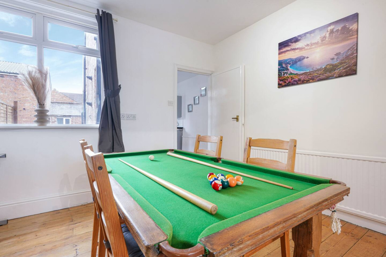 City Centre House • Sleeps 7 • Free Parking • Fast Wifi • Sky TV • Netflix • Self-Check-In • Yoko Property in 116 Derby Road - Property image 16 - VivreStays