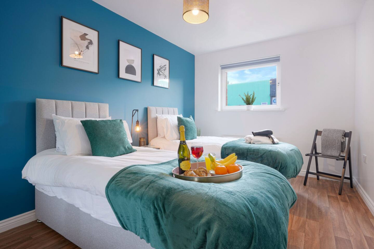 Stylish Apartment near City Centre w/ Free Parking in 101 Swan Lane - Property image 2 - VivreStays
