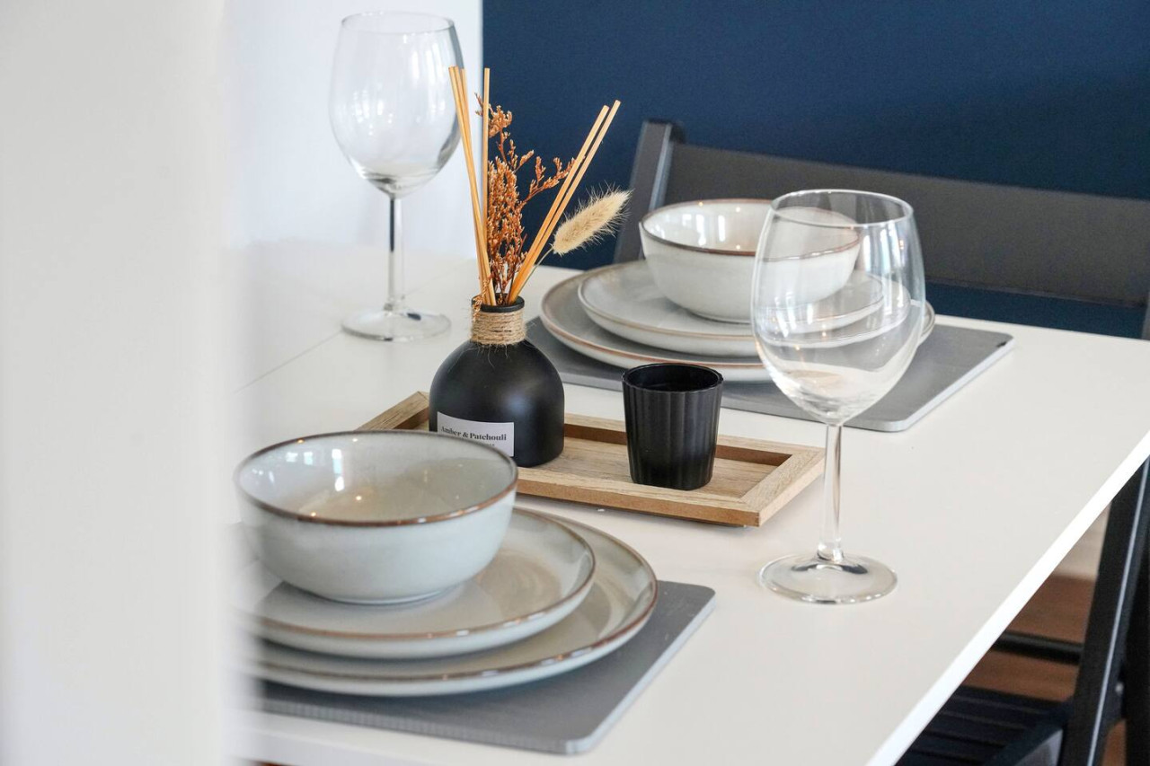 Stylish Apartment near City Centre w/ Free Parking in 101 Swan Lane - Property image 12 - VivreStays