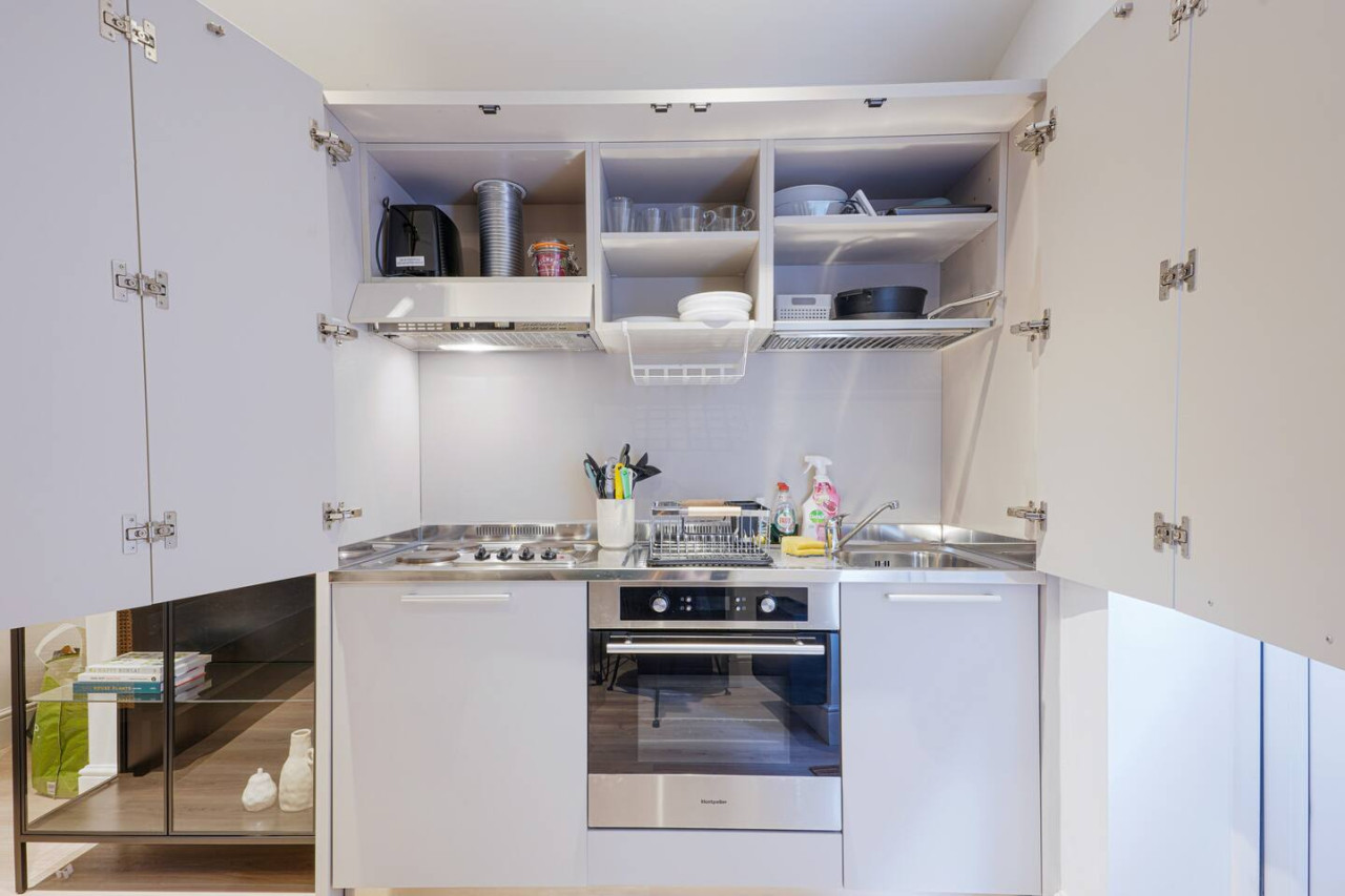 Boutique Apartment • City Centre • Free Parking • Fast WiFi • Self-Check-In in Little Church Street - Property image 10 - VivreStays
