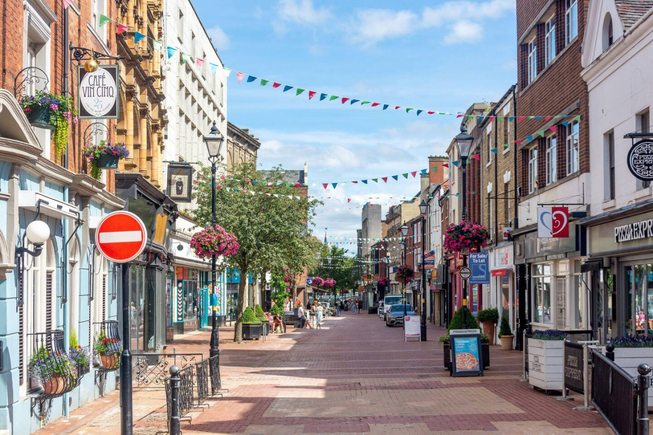 Boutique Apartment • City Centre • Free Parking • Fast WiFi • Self-Check-In in Little Church Street - Property image 16 - VivreStays